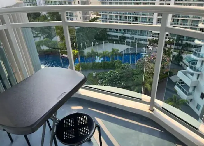 Sleek, Relaxing And Fabulous @ Azure Apartahotel