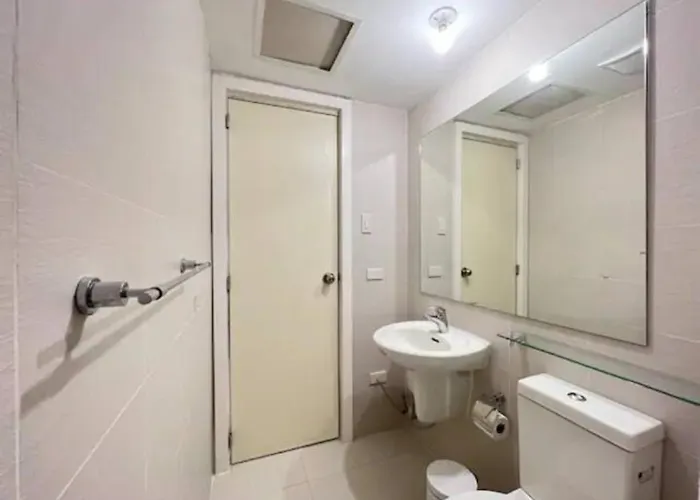 Sleek, Relaxing And Fabulous @ Azure Apartahotel Manila